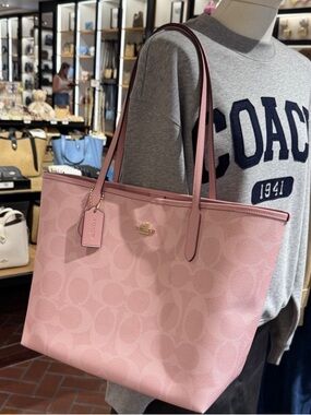 COACH CITY TOTE SIGNATURE CANVAS Powder Pink-NWT